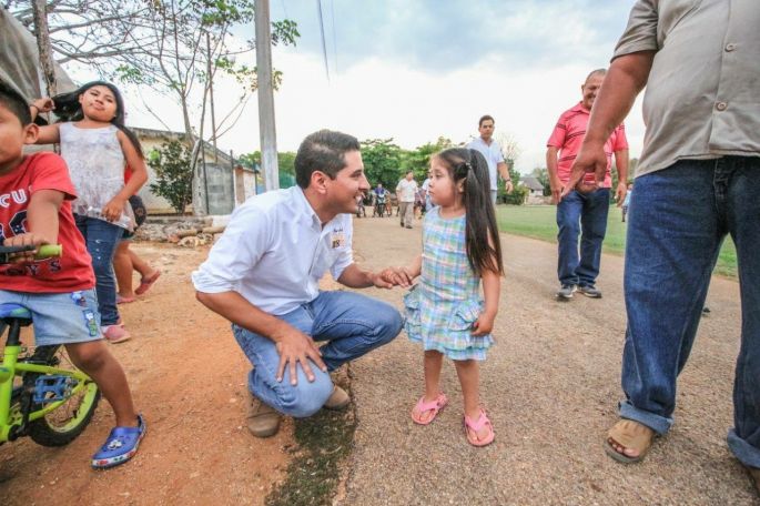 Garantizaré para todo Tekax vehículos de traslado para enfermos: Diego Ávila
