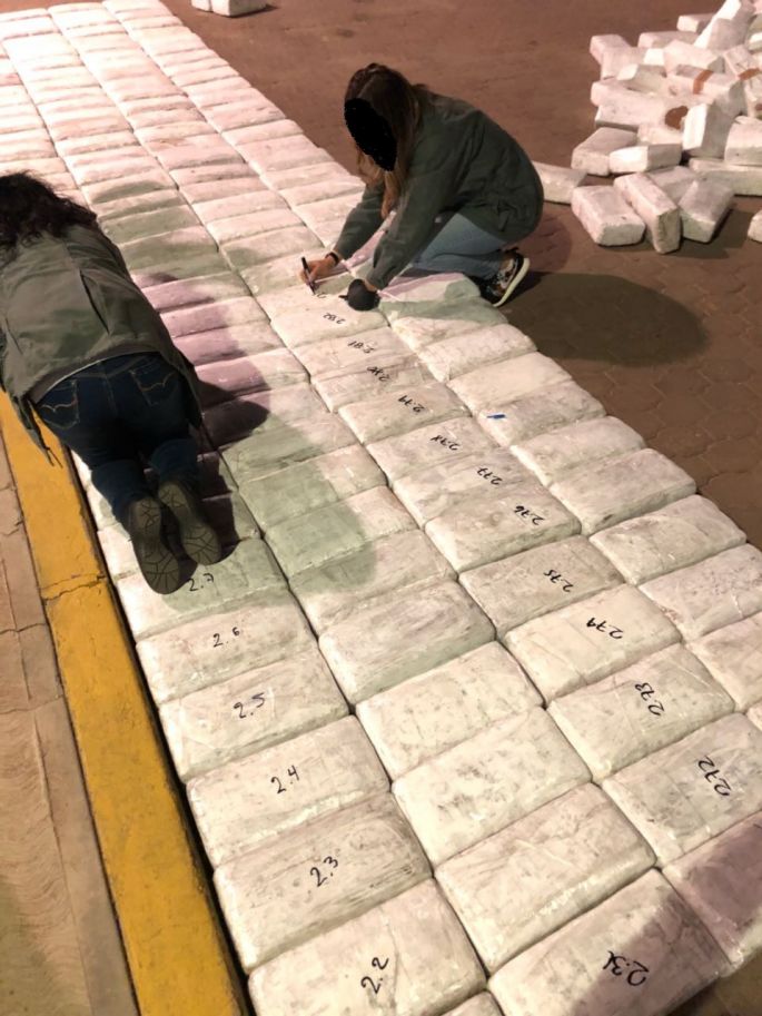 Detiene la PGR  a camionero que transportaba "solo" tonelada y media de marihuana 