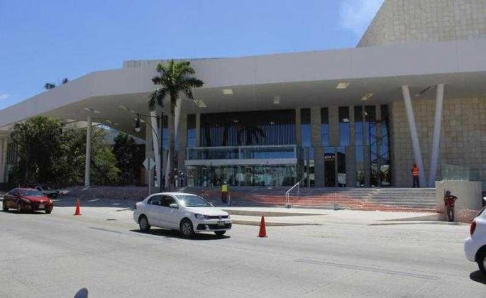 Llega Peña a Mérida