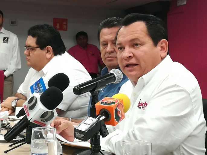 Acusa Huacho al Ayuntamiento de Mérida y al Gobierno del Estado de desviar recursos