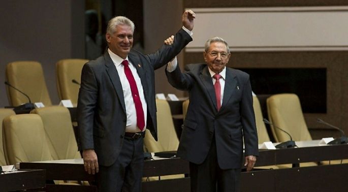 Díaz-Canel asegura continuidad a revolución de los Castro en Cuba