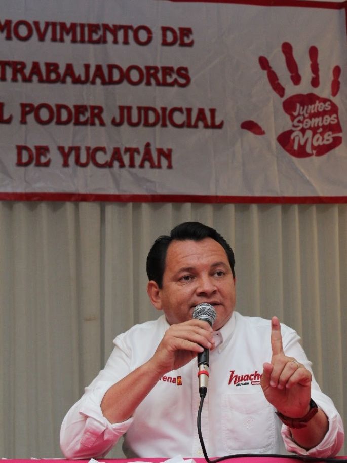 "Huacho" dialoga con trabajadores del Poder Judicial de Yucatán