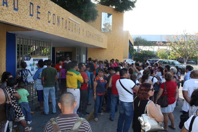 Unos 9 mil 500 jóvenes buscan espacio en la UADY
