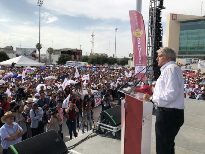 Informa AMLO que está 25 puntos arriba en la preferencia electoral según encuesta realizada después del debate