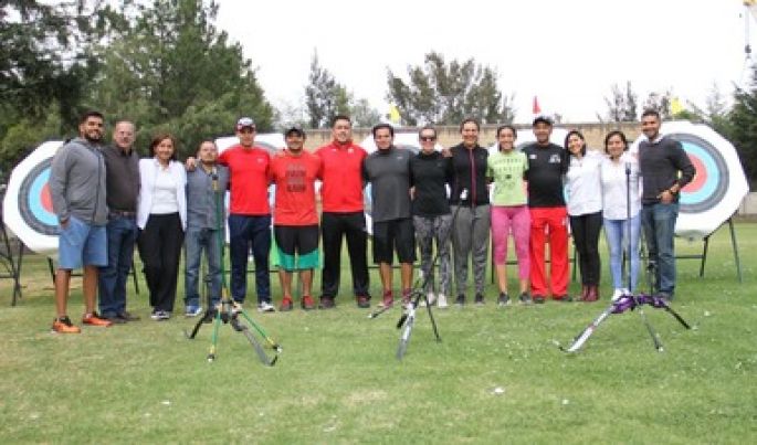 Selección de tiro con arco recurvo, se concentra en el CNAR