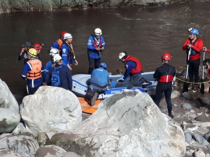 Encuentran sin vida a hermanas arrastradas por río subterráneo