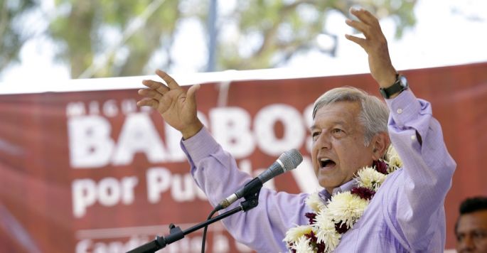 "Se hará una nueva reforma educativa con la participación de los maestros": AMLO