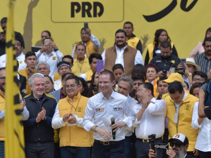 El PRD celebra 29 aniversario con el panista Anaya como figura principal