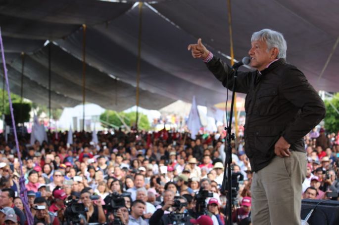 Si los empresarios se reunieron para oponerse al cambio que salgan a dar la cara, pide AMLO