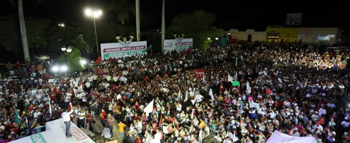 Miles de personas en Tecoh, le brindan su respaldo a Mauricio Sahuí