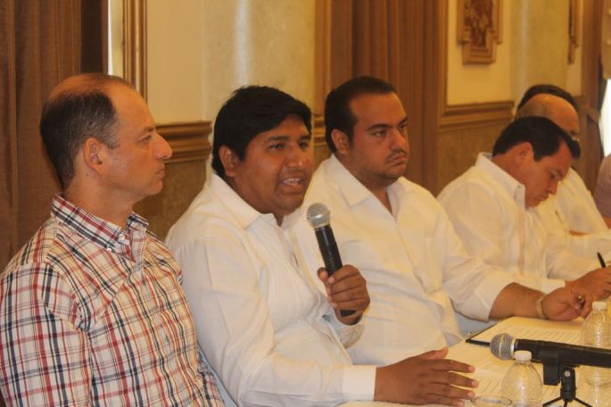 Seré el vínculo para potenciar el sector turístico de Yucatán: Rogerio Castro