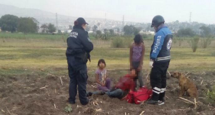 Muere mujer degollada tras asalto en el Estado de México