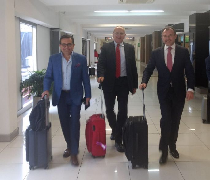 Se reanudan las negociaciones del TLCAN. Se incluye a gente del equipo de AMLO