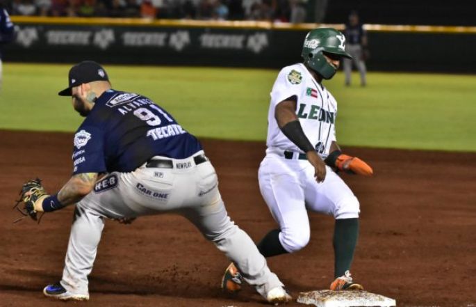 Sultanes vs Leones, espectacular Serie Inaugural en la cueva