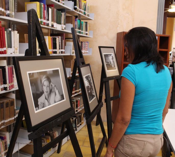 Exponen 50 fotografías de los rostros femeninos de las letras mexicanas