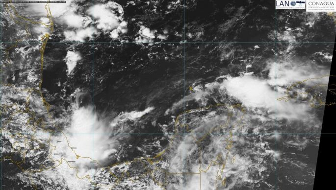 Se pronostican condiciones calurosas y lluvias vespertinas. Seguirá efecto de bochorno