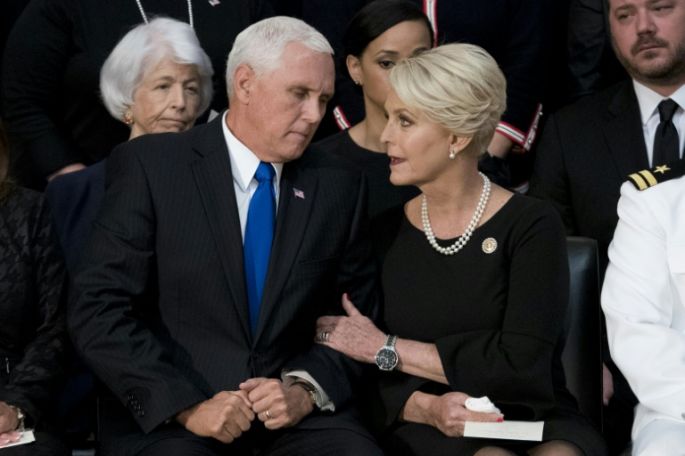 Trump no acudirá a cumbres regionales en Asia, e irá Pence en su lugar dice Casa Blanca
