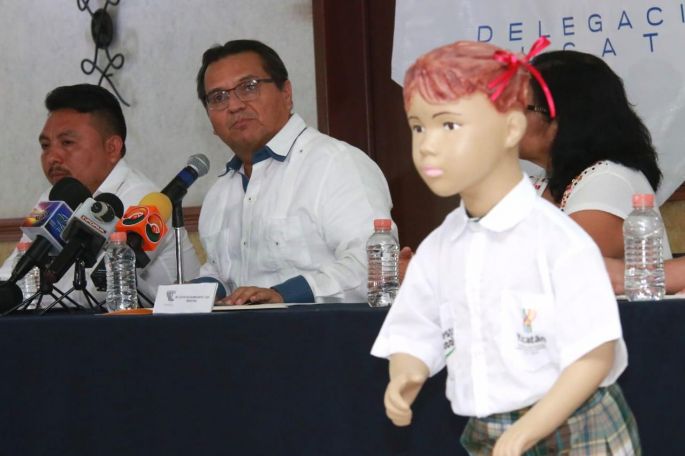 Elaboración de uniformes escolares, apoyo a micro empresas del interior del estado