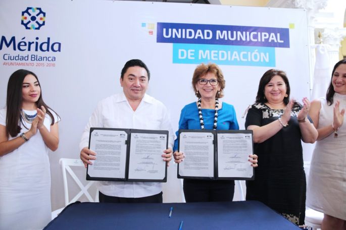 La alcaldesa María Fritz Sierra inaugura la Unidad de Mediación Municipal