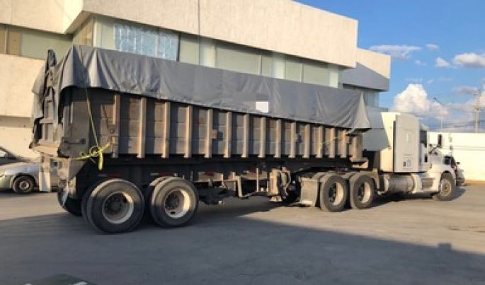 La PGR decomisa cerca de 1.5 millones de pesos, 50 fusiles de asalto y más de seis mil cartuchos útiles