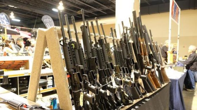 Ex agente de la DEA se declara culpable de venta ilegal de armas a México