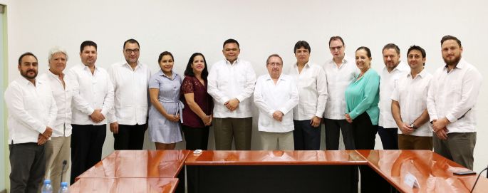 El Sexto Informe de RZB, por cadena estatal de radio y televisión desde el Hospital Materno Infantil