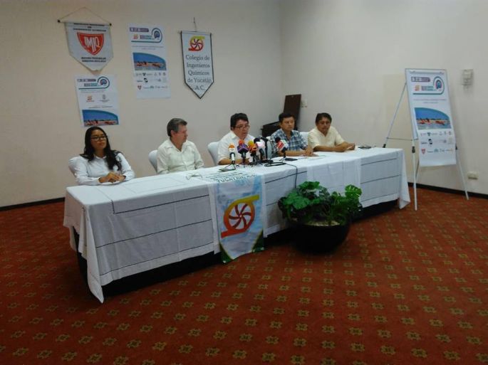 Urge modernizar carreras universitarias para inclusión laboral en empresas internacionales