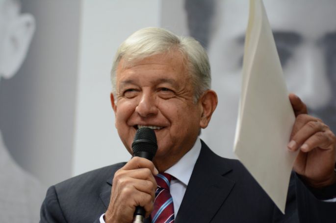 Se elabora convocatoria para rentar o vender flotilla de aviones y helicópteros del gobierno federal: AMLO