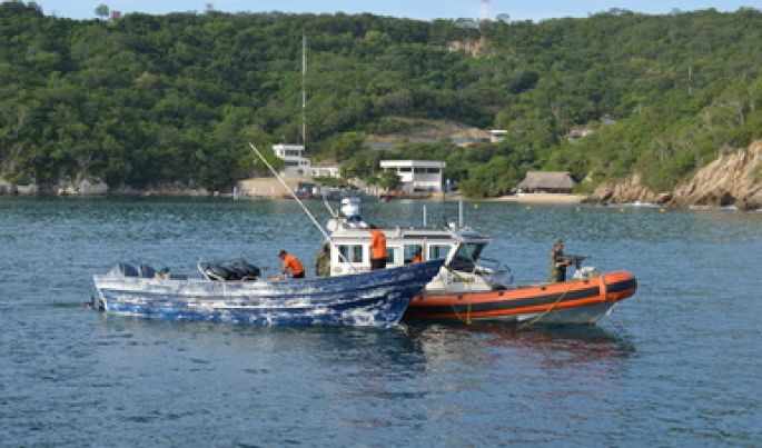 Detiene la Marina a 5 personas en posesión de aproximadamente 3 120 litros de combustible
