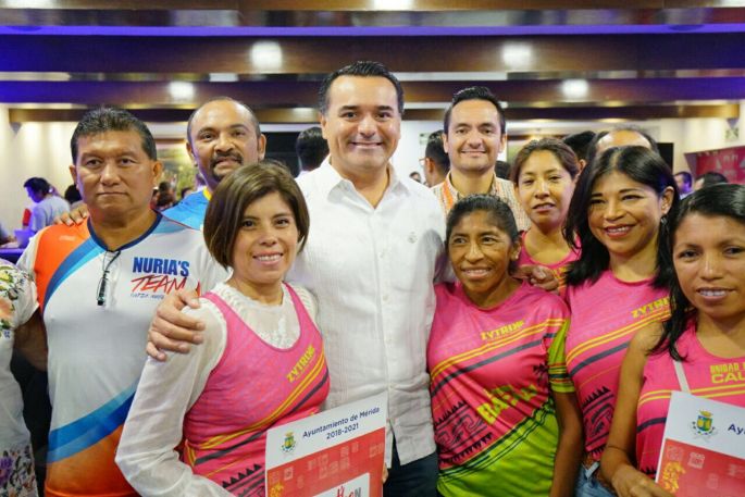 Presenta Renán Barrera el "Marat´hon Mérida 2019"