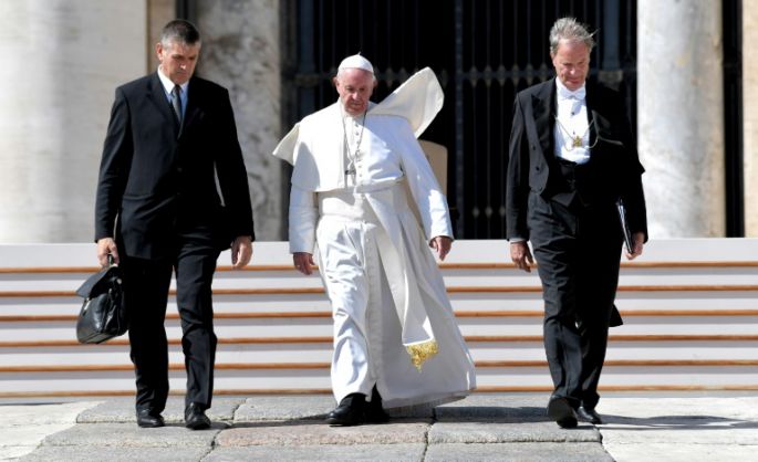 El papa llama a los católicos chinos a la "reconciliación"