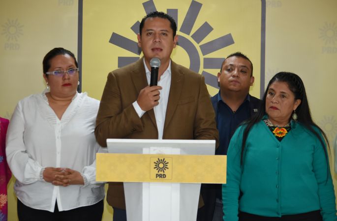 Exige el PRD a la PGR una Comisión de Investigación de la Verdad sobre Ayotzinapa