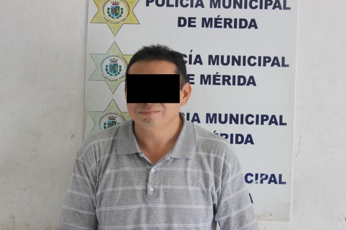 Degenerado es detenido por filmar bajo las faldas de niñas en pleno centro de Mérida