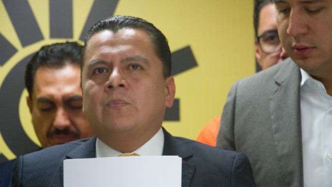 Renuncia el Presidente Nacional del PRD