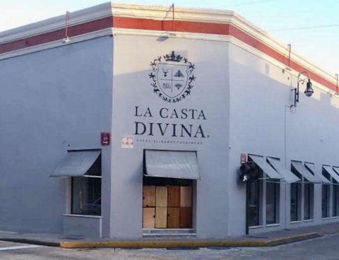Indignación por nuevo restaurante "La Casta Divina"