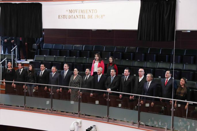 Con letras doradas en los muros del Senado, rinden homenaje al Movimiento Estudiantil de 1968