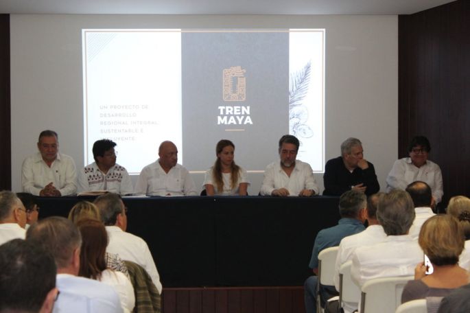 Realizan foro sobre el Proyecto del Tren Maya