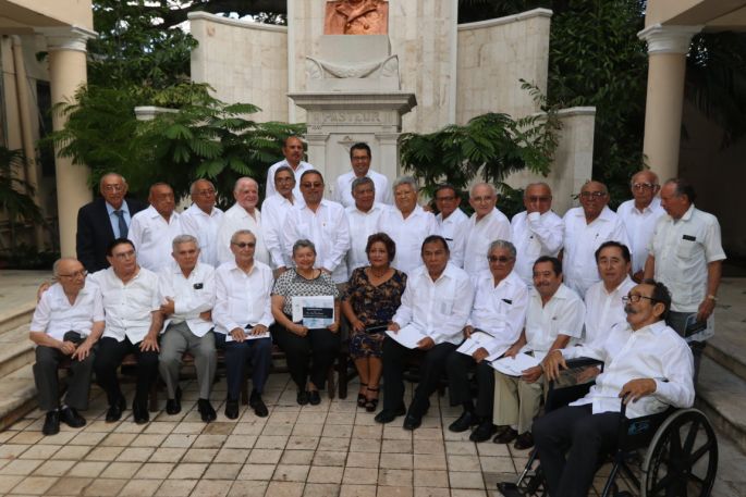 Médicos de la UADY a la vanguardia en el conocimiento científico