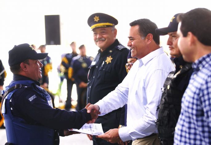 El alcalde Renán Barrera destaca la labor de la Policía Municipal para mantener a Mérida como una de las ciudades más seguras del país