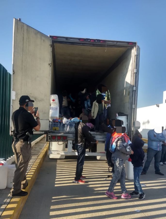 Rescata la PGR en Tabasco a 123 migrantes; 53 son menores de edad