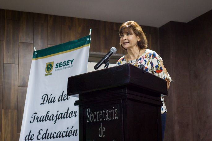 Más de mil 800 trabajadores suman capacidades y educan con amor