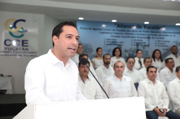 El Gobernador Mauricio Vila Dosal suscribe una agenda común por Yucatán con cámaras empresariales, senadores, diputados federales y locales