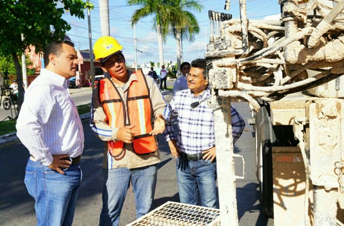 El entusiasmo y el trabajo en equipo, son la base para garantizar servicios públicos de calidad: Renán Barrera