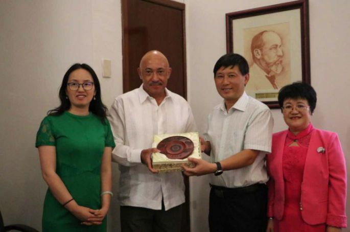 Directivos de la Universidad Guizhou de China visitan la UADY, buscan fortalecer lazos de colaboración