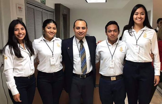 Alumnos de la UADY destacan en Maratones Nacionales de Conocimientos