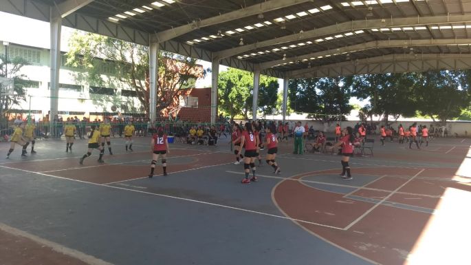 Domina Club Leglise fase estatal de voleibol de sala