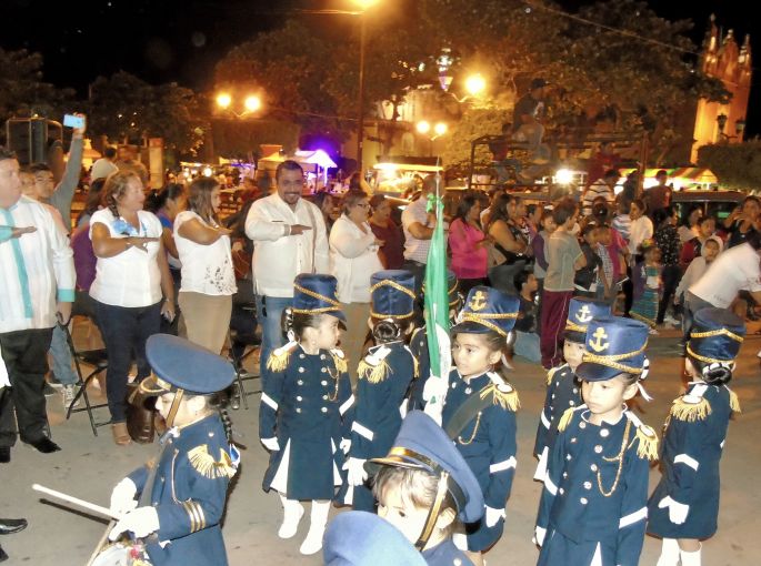 Festejan la Revolución Mexicana en Ticul con emotivo desfile 