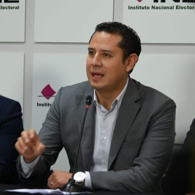 AMLO debe tener política migratoria: PRD