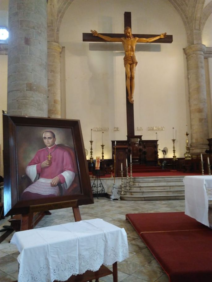 Depositan en Catedral los restos mortales del III arzobispo de Yucatán