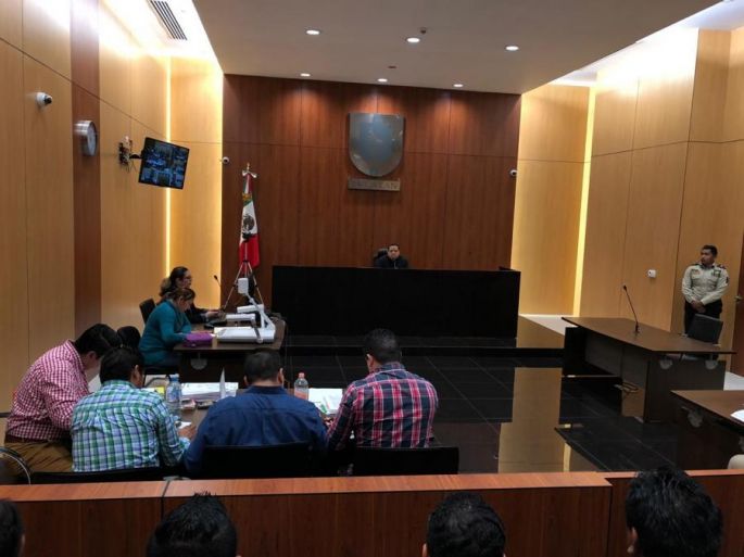 Resuelve autoridad judicial legal la detención de dos personas por el homicidio de un agente policiaco